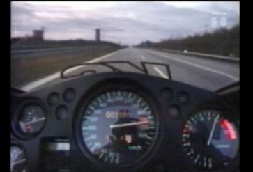 HONDA CBR 1100XX . 300 km h